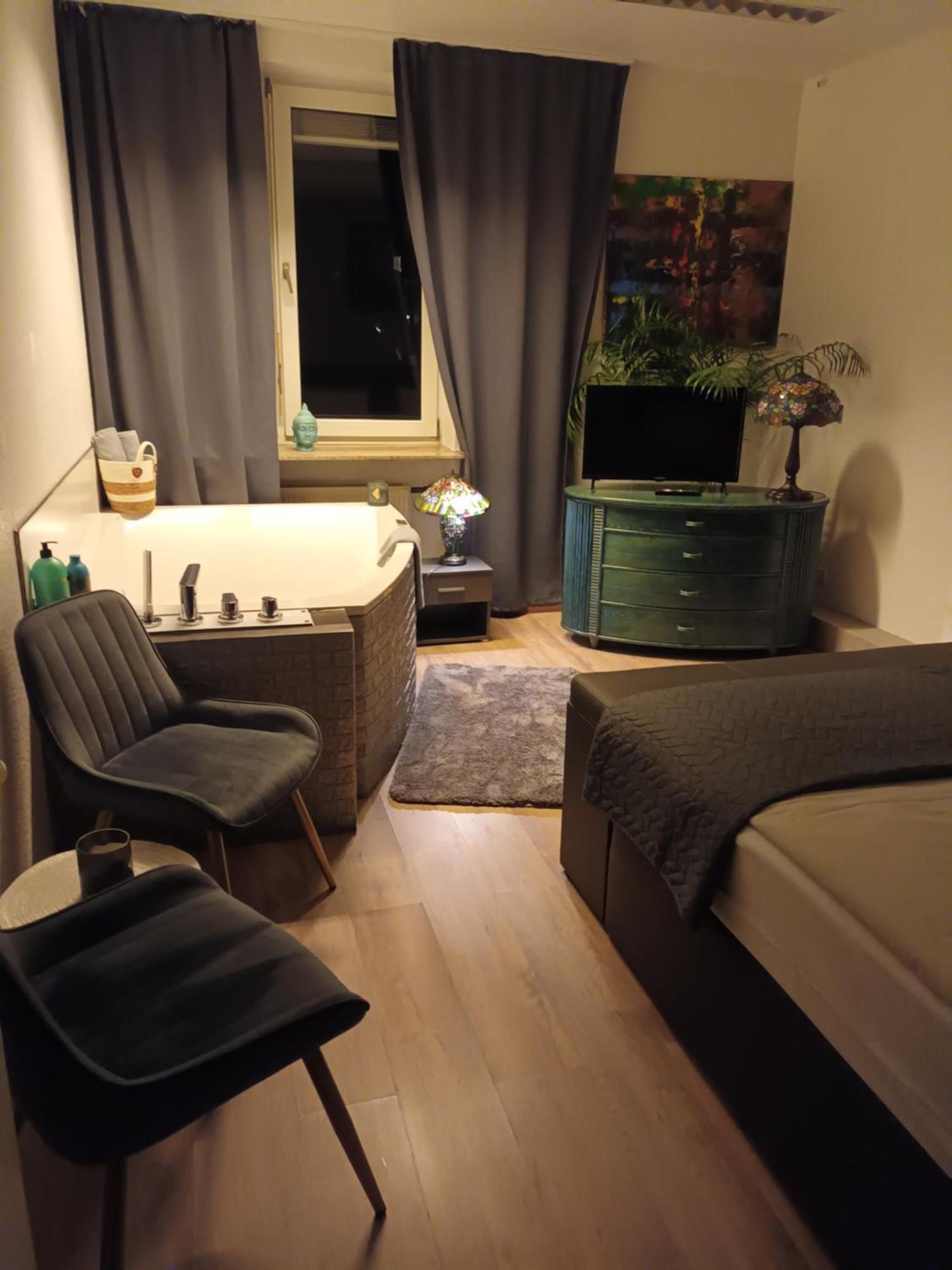 Ferienwohnung Mit Whrpool Koblenz  Buitenkant foto